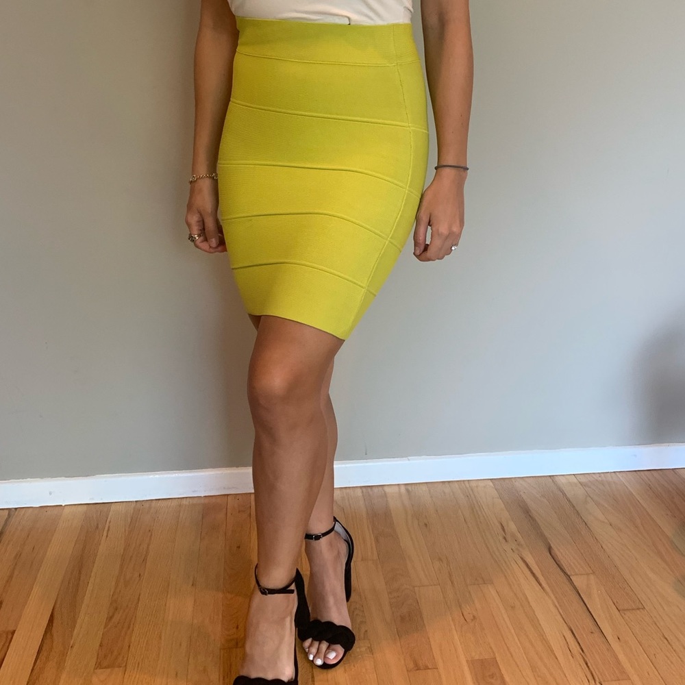 BCBG neon green skirt